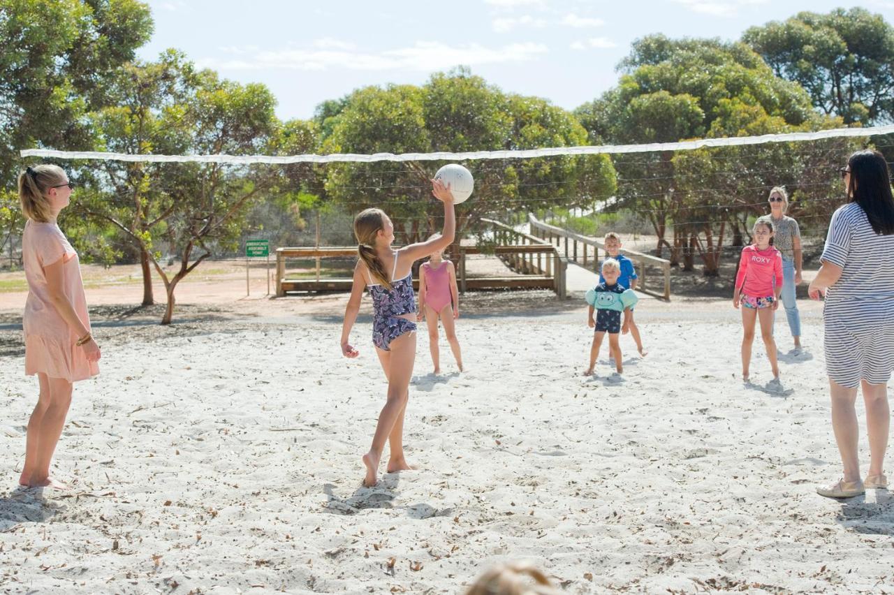 Big4 Port Hughes Holiday Park Екстер'єр фото